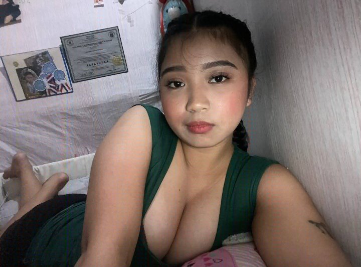 Pretty Filipina, M3∆N P0L!d∆r!0 is ripe & ready to be fvcked whole night 💋🍑🍒💦 #TCcqIsLa