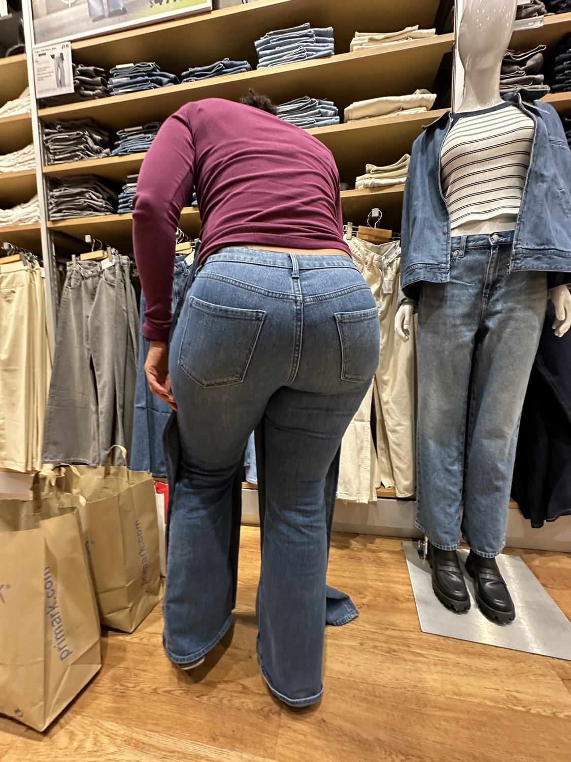 Ass was pack in those jeans #BICzPZLS